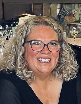Portrait of Liesbeth (Lee) Dollery, Registered Nurse and Clinical Nurse Educator candidate